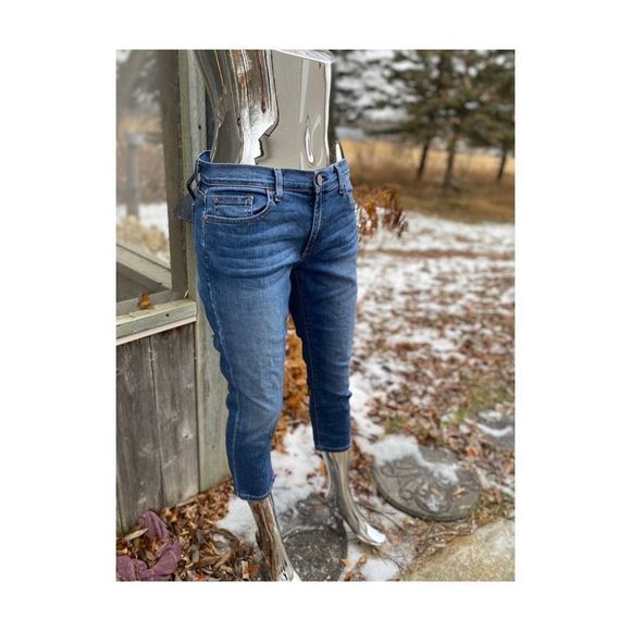 Tommy Hilfiger Skinny Crop Jeans Mid Rise Med Wash Sz 8 - Picture 3 of 12